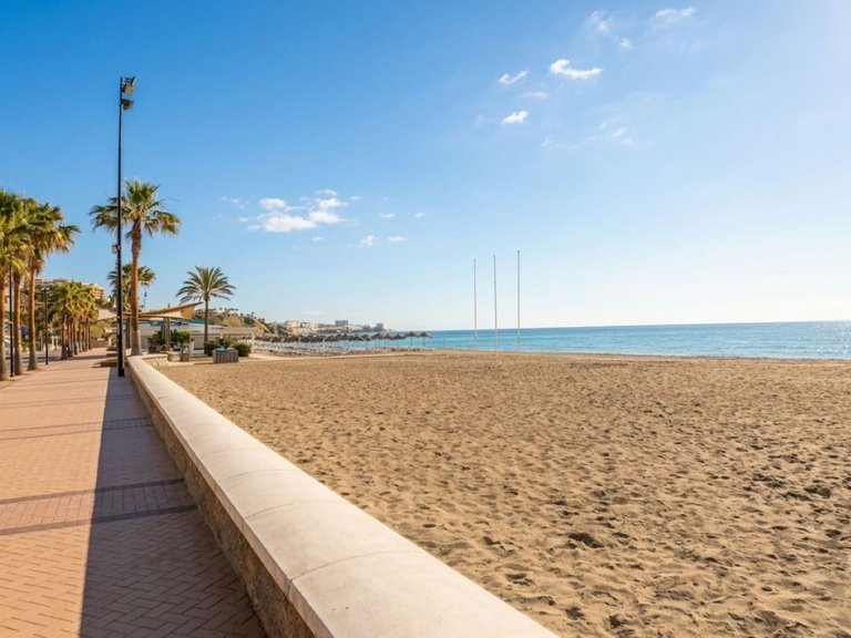 Apartment for Sale in Carvajal, Malaga 28