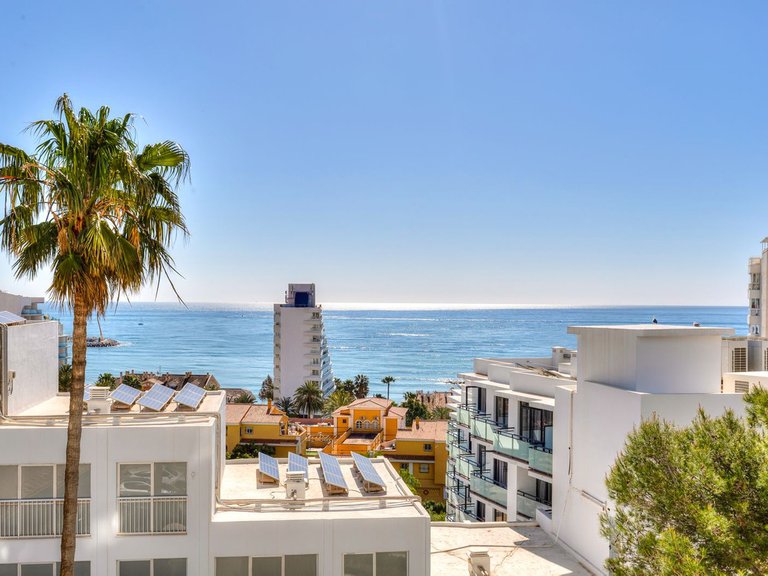 Apartment for Sale in Benalmadena Costa, Malaga 1