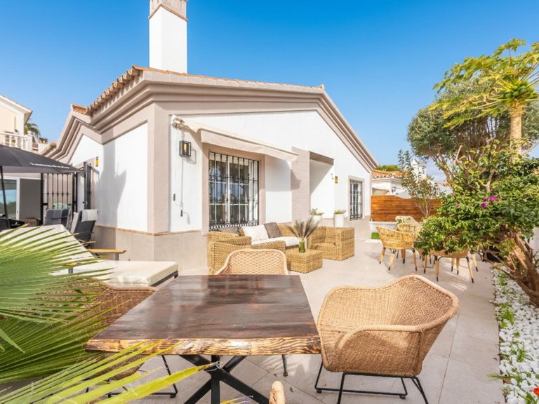 Villa for Sale in La Duquesa, Malaga 1