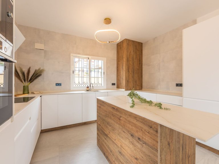 Villa for Sale in La Duquesa, Malaga 13