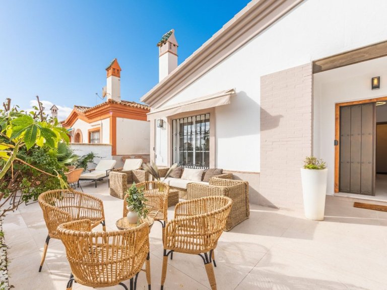 Villa for Sale in La Duquesa, Malaga 3