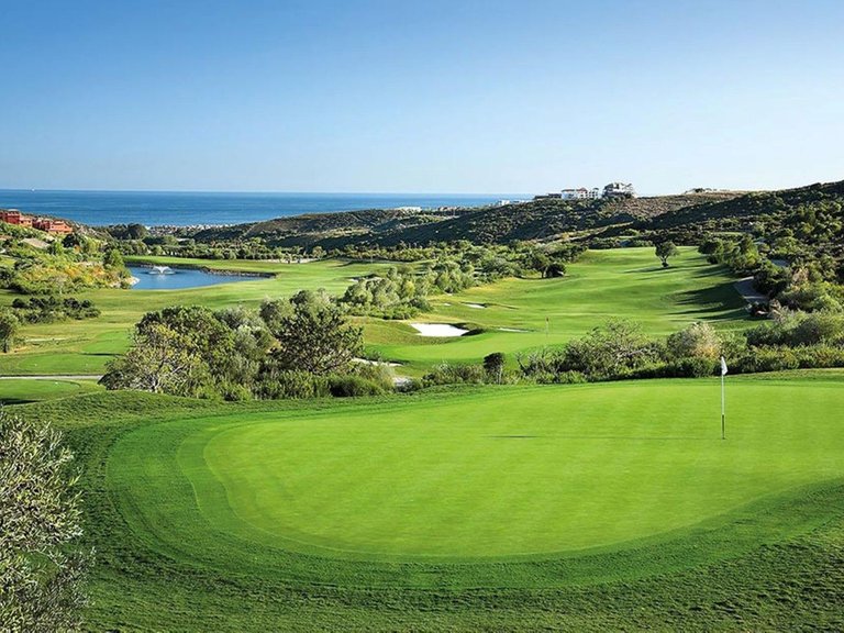 Villa for Sale in La Duquesa, Malaga 35