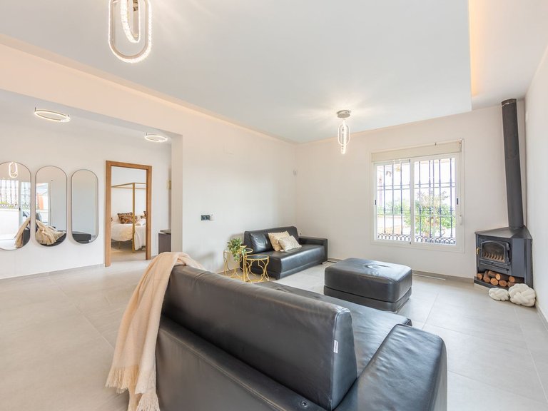 Villa for Sale in La Duquesa, Malaga 4