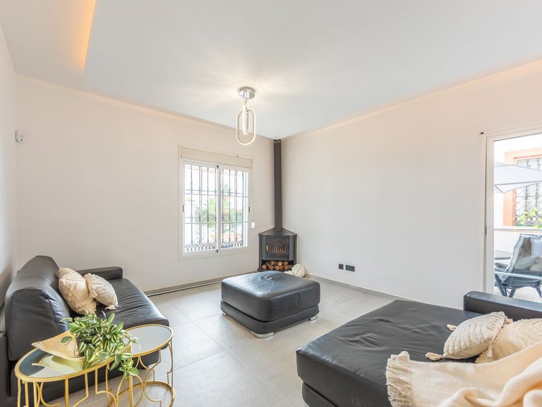 Villa for Sale in La Duquesa, Malaga 7