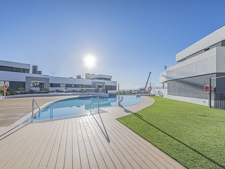 Apartment for Sale in Altos De Los Monteros, Malaga 1