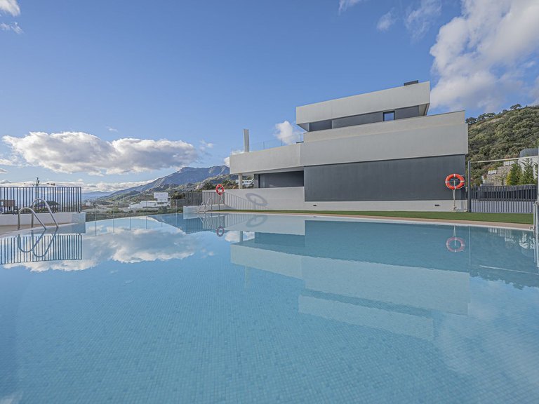 Apartment for Sale in Altos De Los Monteros, Malaga 25