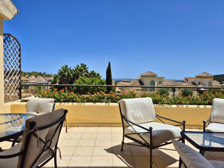 Apartment for Sale in San Roque Club, Cadiz 3