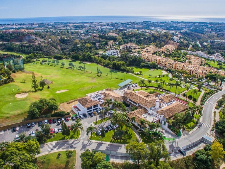 Apartment for Sale in Los Arqueros, Malaga 21