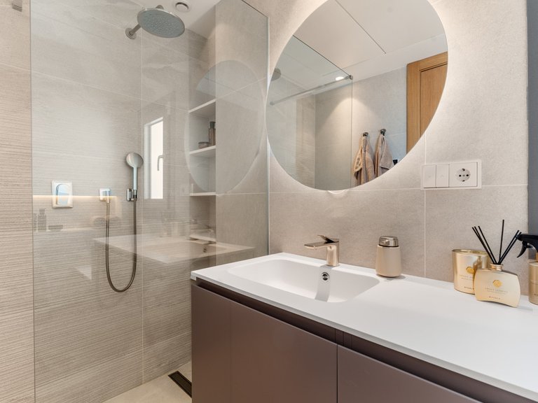 Apartment for Sale in Benahavís, Malaga 32