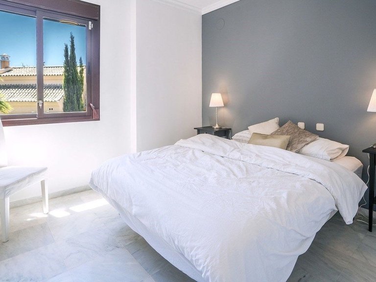 Villa for Sale in The Golden Mile, Malaga 11