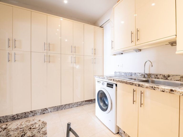 Apartment for Sale in Marbella, Malaga 16