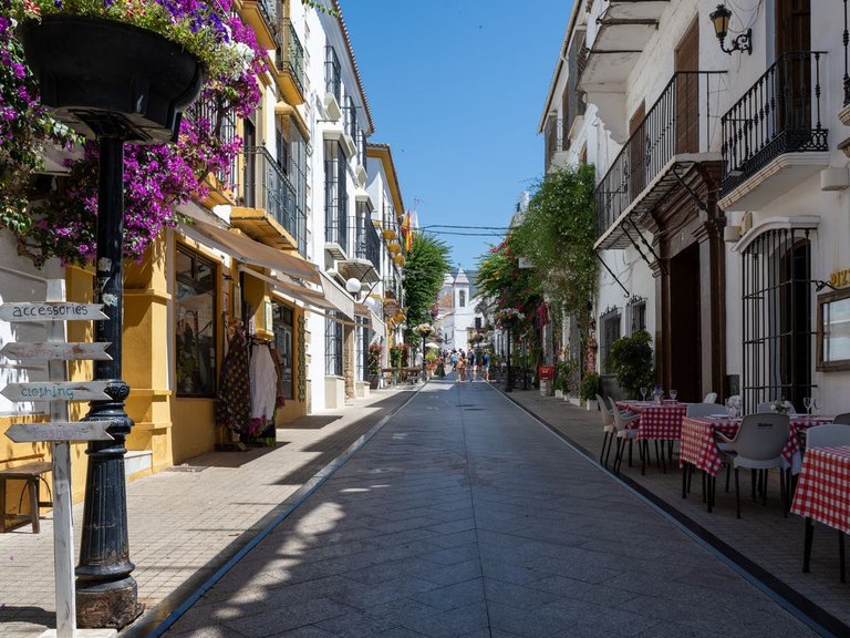 Apartment for Sale in Marbella, Malaga 18
