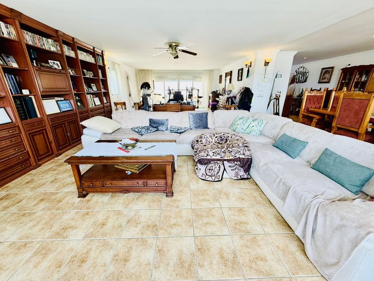 Villa for Sale in Alhaurín De La Torre, Malaga 19