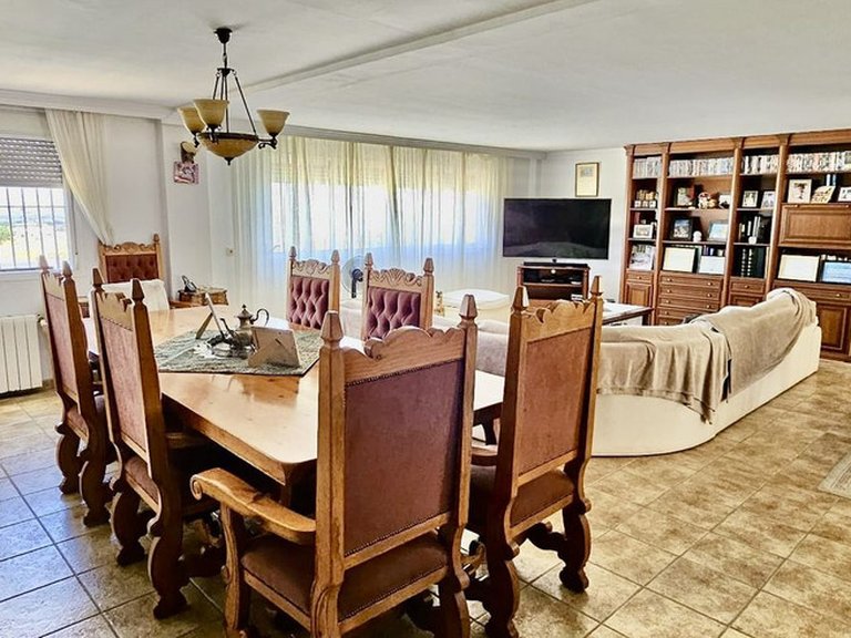 Villa for Sale in Alhaurín De La Torre, Malaga 31