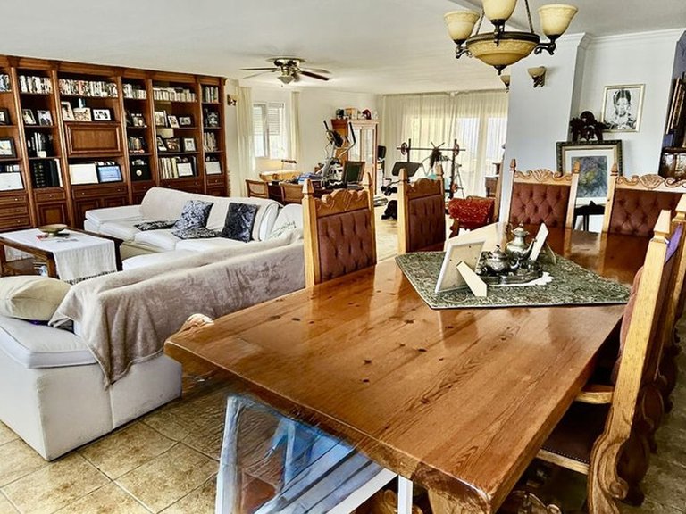 Villa for Sale in Alhaurín De La Torre, Malaga 32