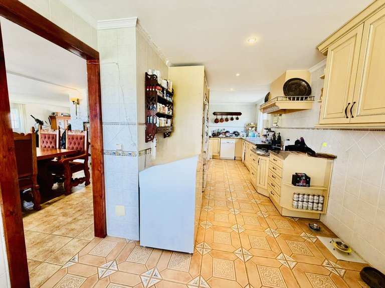 Villa for Sale in Alhaurín De La Torre, Malaga 40