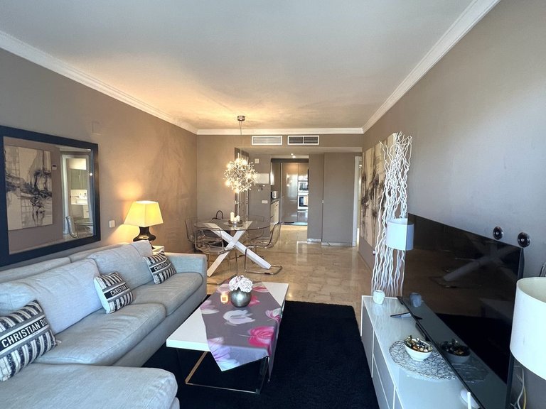 Apartment for Sale in Puerto Banús, Malaga 10