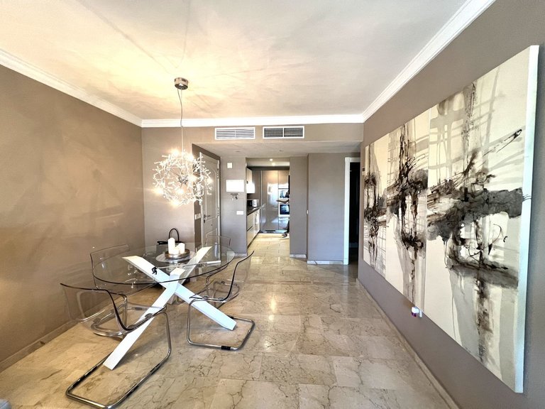 Apartment for Sale in Puerto Banús, Malaga 3