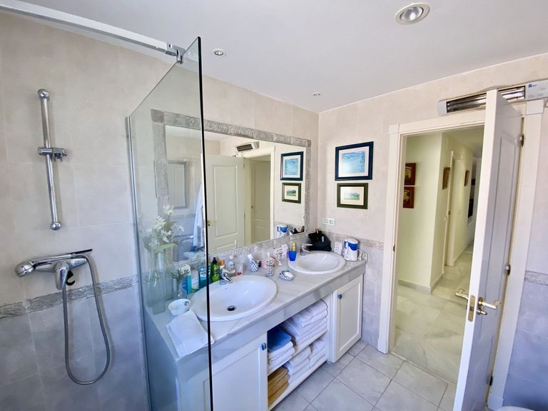 Apartment for Sale in Hacienda Del Sol, Malaga 15