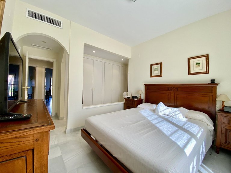 Apartment for Sale in Hacienda Del Sol, Malaga 18