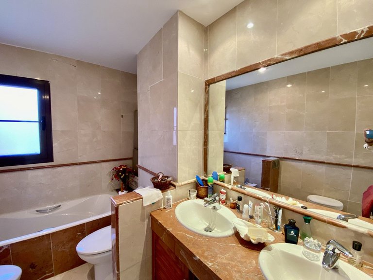 Apartment for Sale in Hacienda Del Sol, Malaga 20