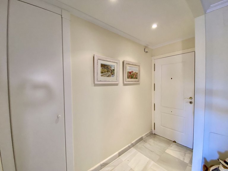 Apartment for Sale in Hacienda Del Sol, Malaga 9