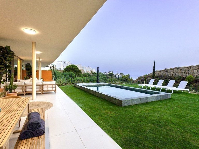 Apartment for Sale in Higueron, Malaga 1