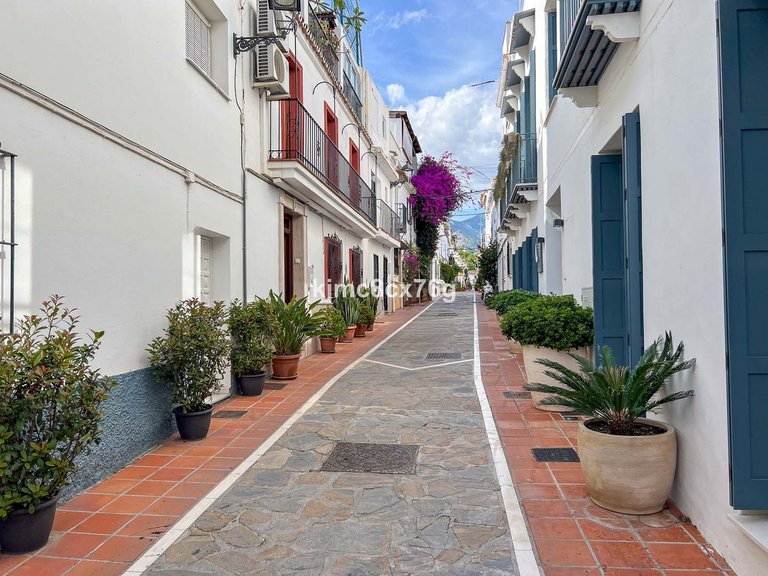 Villa for Sale in Marbella, Malaga 1