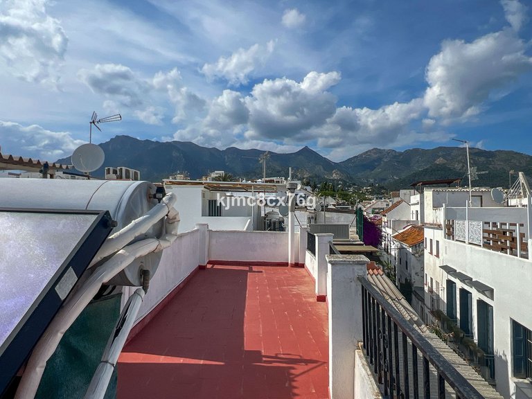 Villa for Sale in Marbella, Malaga 30