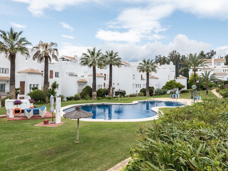 Apartment for Sale in Los Monteros, Malaga 25