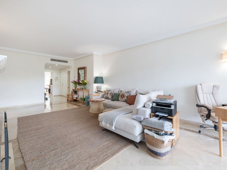 Apartment for Sale in Los Monteros, Malaga 3