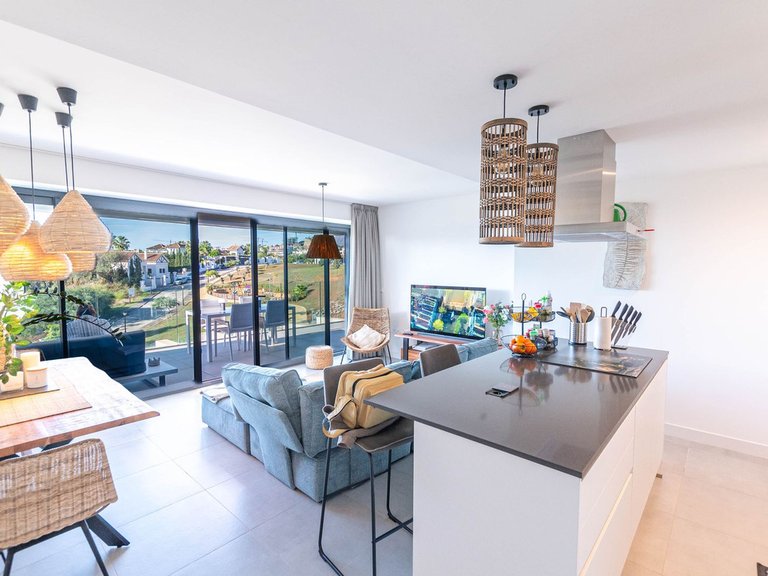 Apartment for Sale in New Golden Mile, Malaga 17
