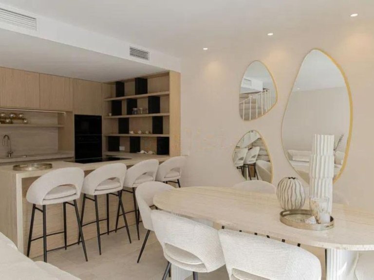 Apartment for Sale in Nueva Andalucía, Malaga 28