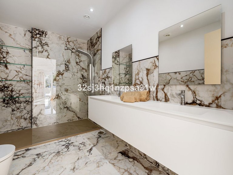 Apartment for Sale in Marbella, Malaga 12