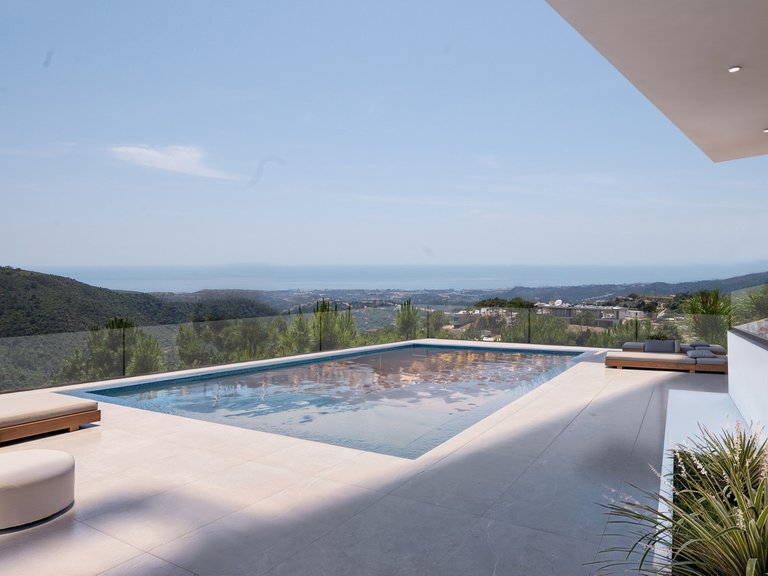Villa for Sale in Benahavís, Malaga 1