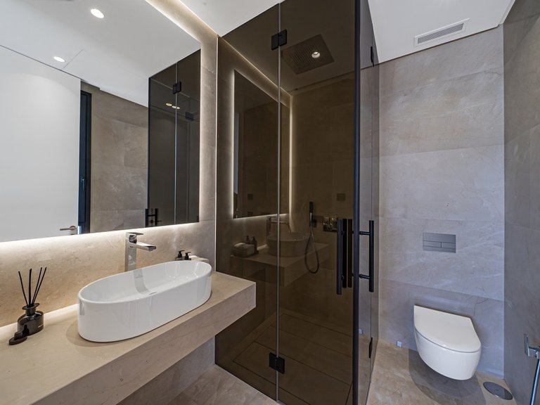 Villa for Sale in The Golden Mile, Malaga 25