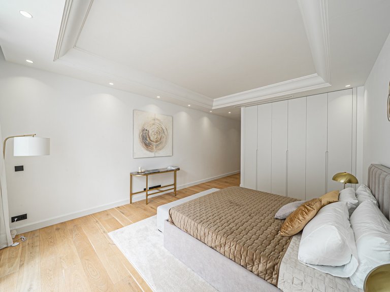 Villa for Sale in The Golden Mile, Malaga 33