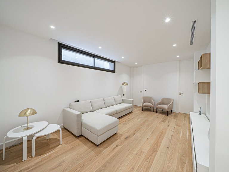 Villa for Sale in The Golden Mile, Malaga 41