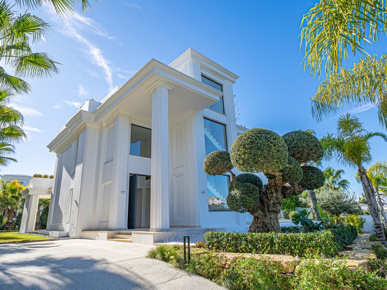 Villa for  in The Golden Mile, Malaga 52