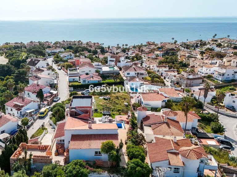 Villa for Sale in El Faro, Malaga 12