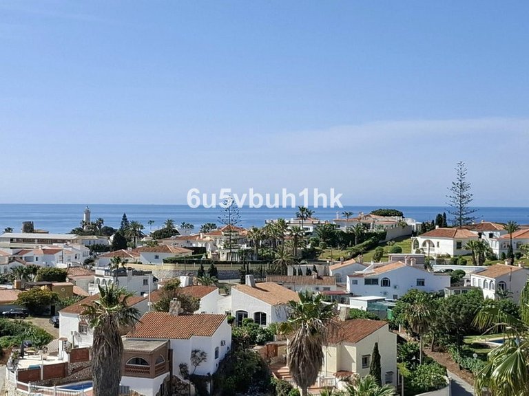 Villa for Sale in El Faro, Malaga 8