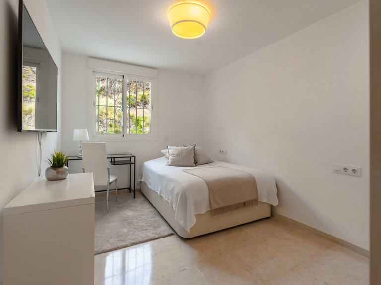 Apartment for Sale in Nueva Andalucía, Malaga 15