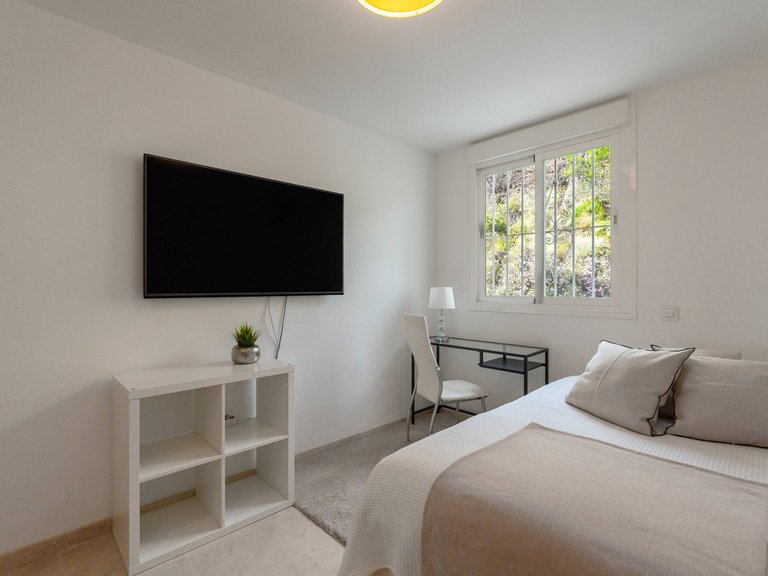Apartment for Sale in Nueva Andalucía, Malaga 16