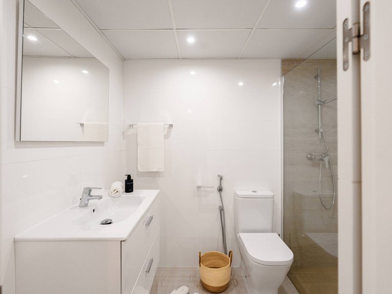 Apartment for Sale in Nueva Andalucía, Malaga 17