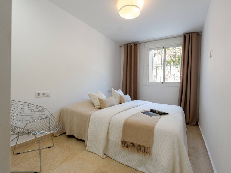 Apartment for Sale in Nueva Andalucía, Malaga 18
