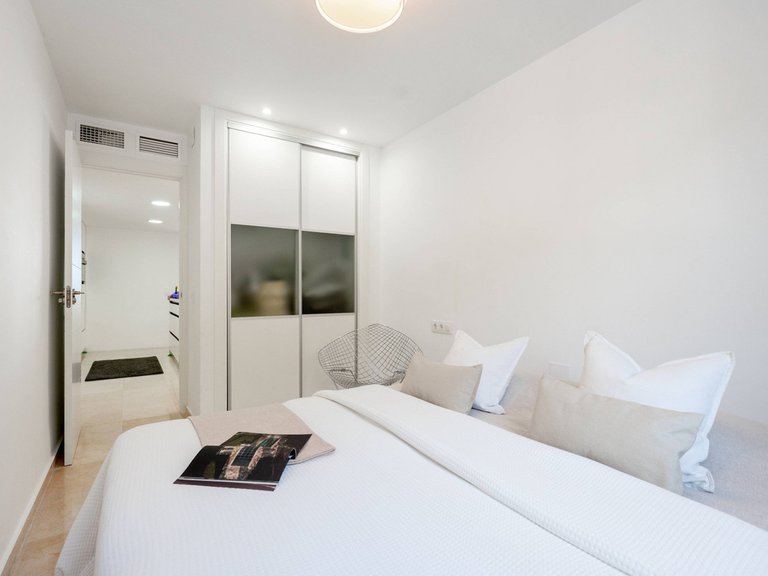 Apartment for Sale in Nueva Andalucía, Malaga 19