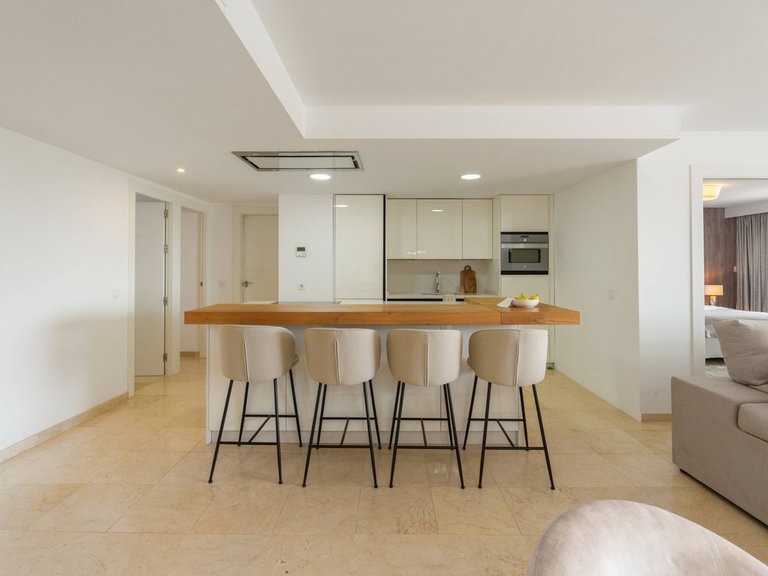 Apartment for Sale in Nueva Andalucía, Malaga 9