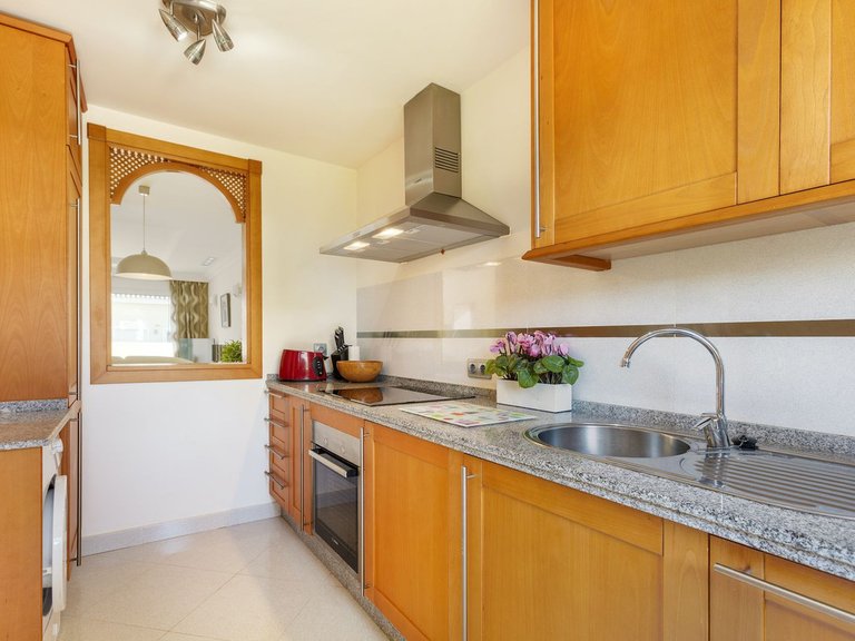 Apartment for Sale in Nueva Andalucía, Malaga 13