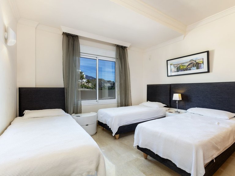 Apartment for Sale in Nueva Andalucía, Malaga 19