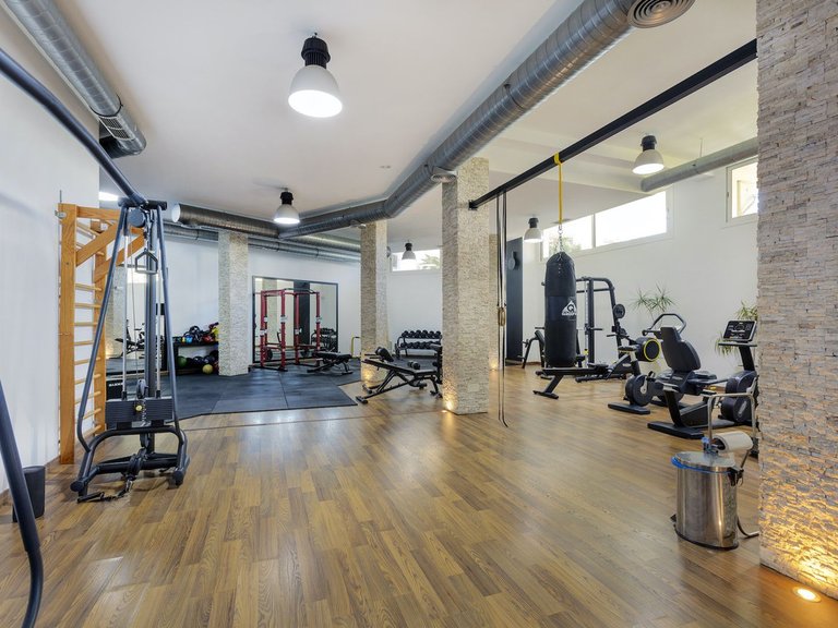 Apartment for Sale in Nueva Andalucía, Malaga 21